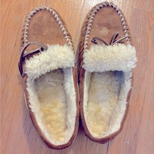 LL Bean wicked good slippers 5